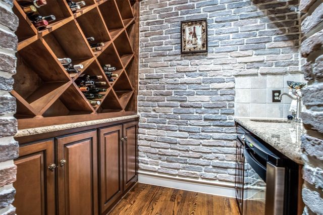 13641 Cobblestone Drive, Farmers Branch, TX 75244