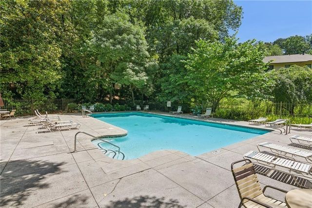 607 Lismore SE, Smyrna, GA 30080