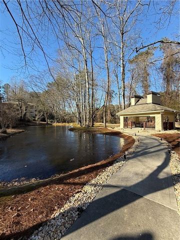 607 Lismore SE, Smyrna, GA 30080