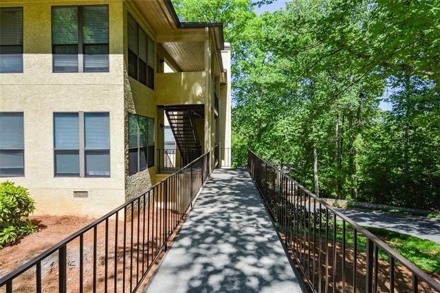 607 Lismore SE, Smyrna, GA 30080