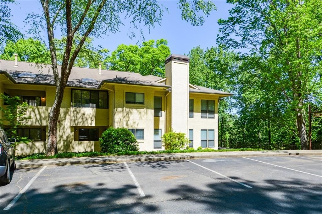 607 Lismore SE, Smyrna, GA 30080
