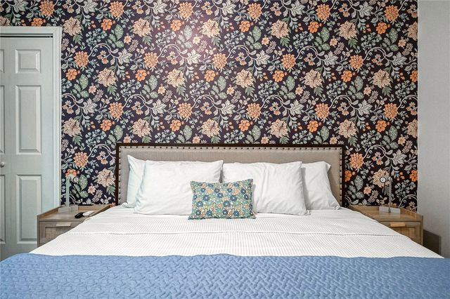 1119 Voskamp St, Troy Hill, PA 15212