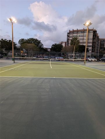 1000 E Saint Charles Pl 519, Pembroke Pines, FL 33026