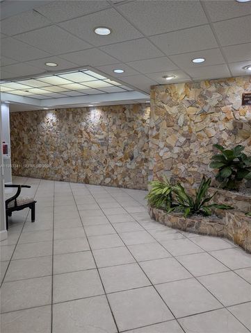 1000 E Saint Charles Pl 519, Pembroke Pines, FL 33026