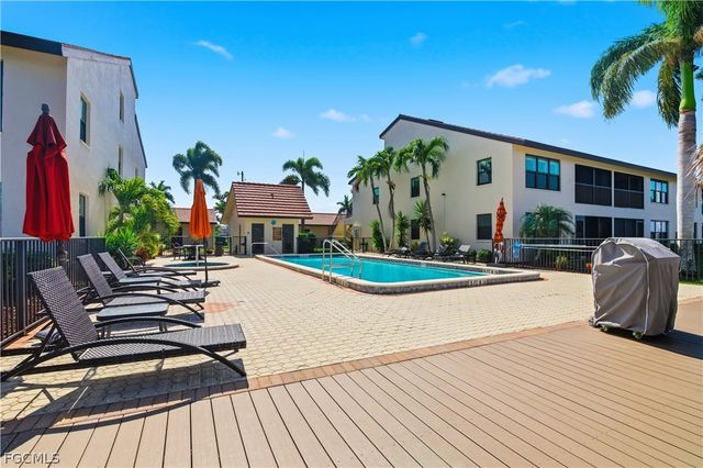 5121 Sunnybrook CT 26, Cape Coral, FL 33904