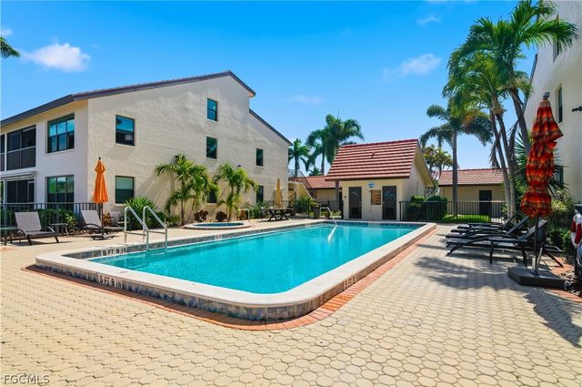 5121 Sunnybrook CT 26, Cape Coral, FL 33904