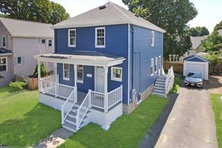 61 Poplar St, Danvers, MA 01923