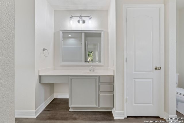 8011 Cooper Pass, San Antonio, TX 78255