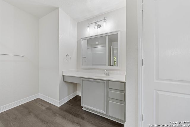 8011 Cooper Pass, San Antonio, TX 78255