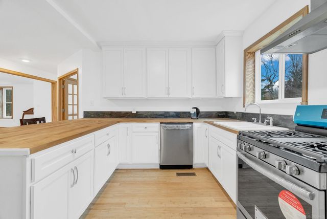 4358 Lakeshore Road, Lexington, MI 48450