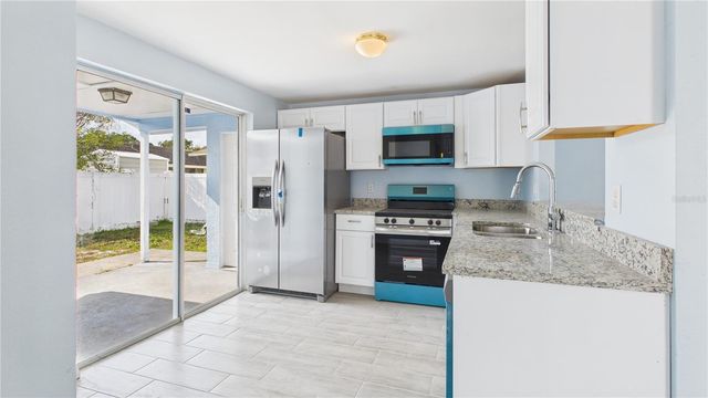 10214 CUTTEN GREEN COURT, Tampa, FL 33615