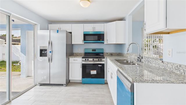 10214 CUTTEN GREEN COURT, Tampa, FL 33615