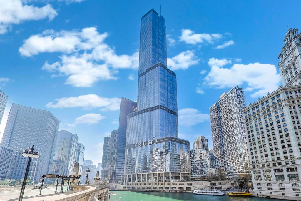 401 N Wabash Avenue 57C, Chicago, IL 60611