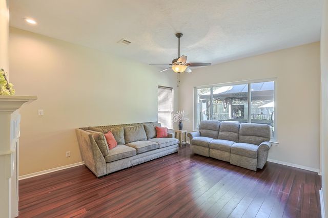 19623 Teller Boulevard, Spring, TX 77388