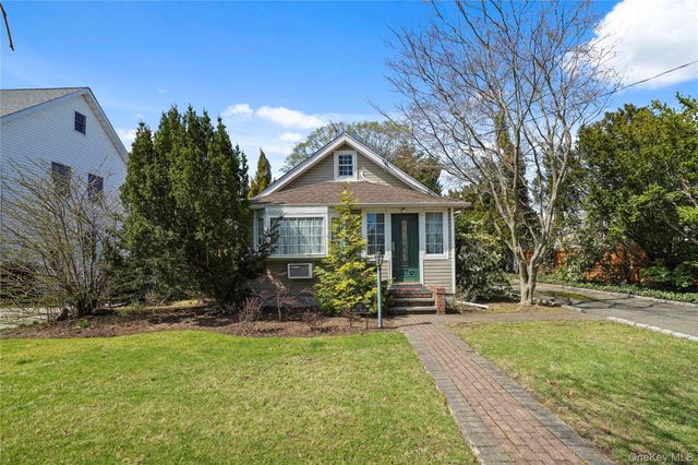 117 West Avenue, Hicksville, NY 11801