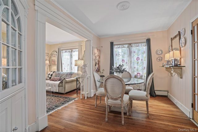 117 West Avenue, Hicksville, NY 11801