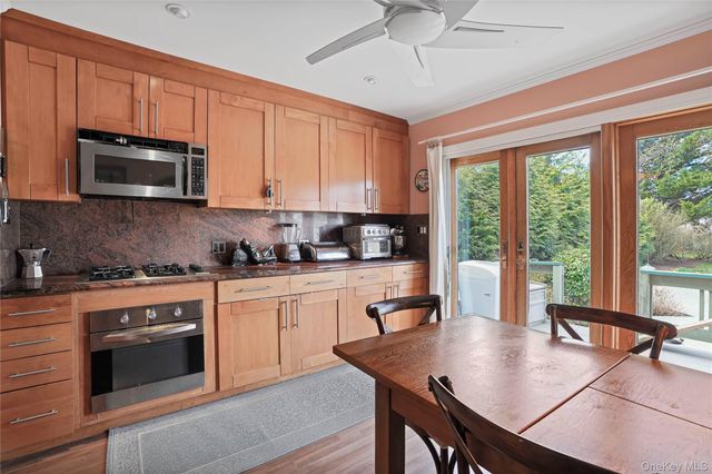 117 West Avenue, Hicksville, NY 11801