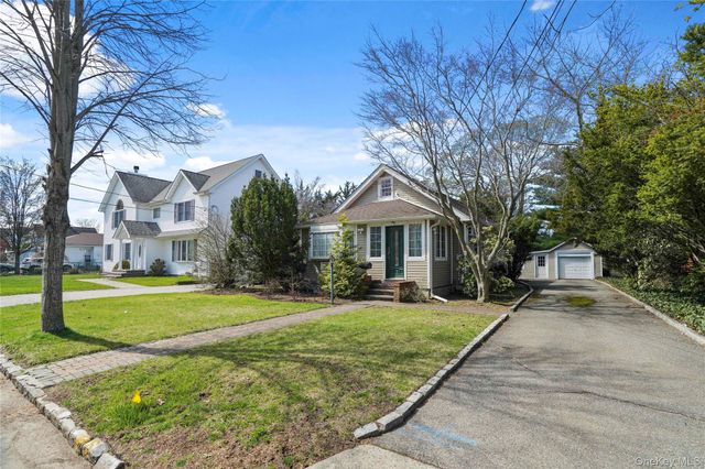 117 West Avenue, Hicksville, NY 11801