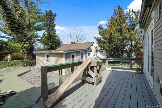 117 West Avenue, Hicksville, NY 11801