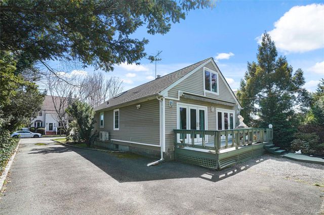 117 West Avenue, Hicksville, NY 11801