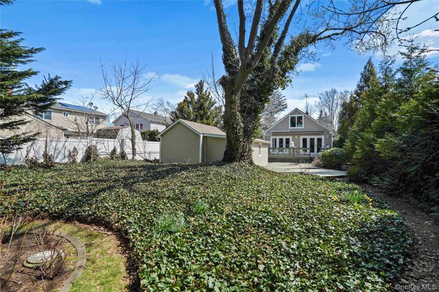 117 West Avenue, Hicksville, NY 11801