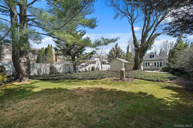117 West Avenue, Hicksville, NY 11801