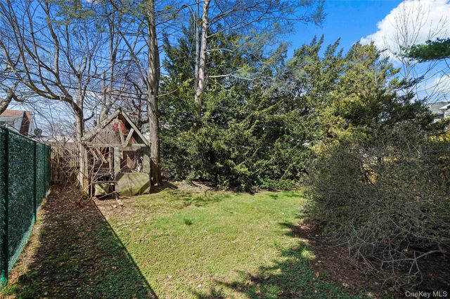117 West Avenue, Hicksville, NY 11801