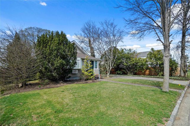 117 West Avenue, Hicksville, NY 11801