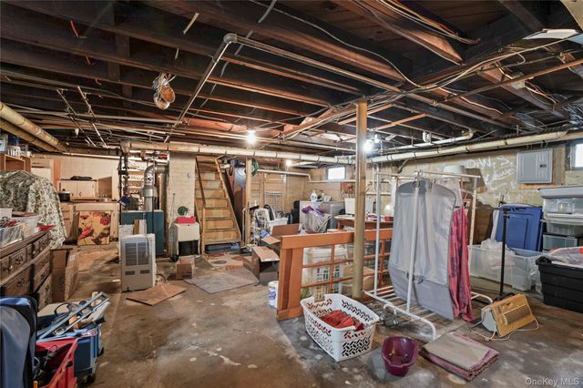 117 West Avenue, Hicksville, NY 11801