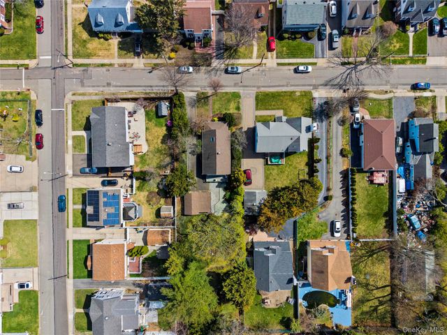117 West Avenue, Hicksville, NY 11801