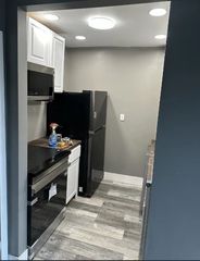 65 Barre St 4, Fall River, MA 02723