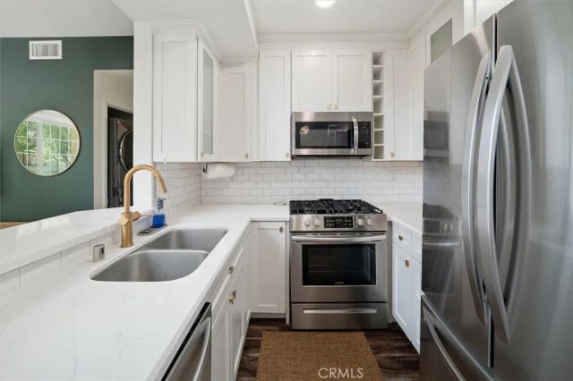 24121 Del Monte Drive 133, Valencia, CA 91355