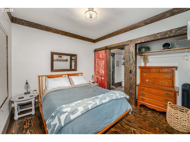 48367 ROARING RAPIDS Way, Oakridge, OR 97463