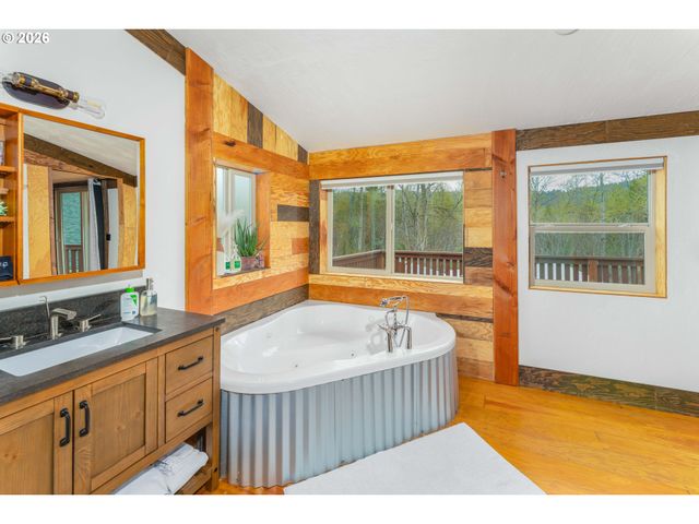 48367 ROARING RAPIDS Way, Oakridge, OR 97463