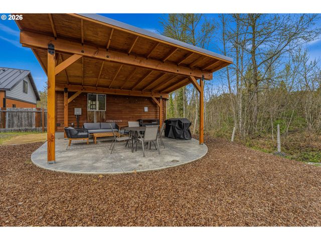 48367 ROARING RAPIDS Way, Oakridge, OR 97463