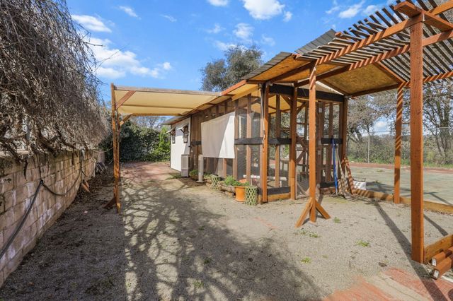 14560 Warren Avenue, Red Bluff, CA 96080