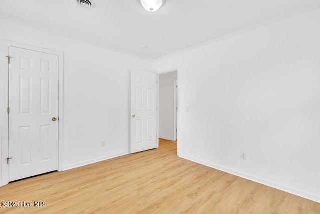 101 Holiday Drive, Hampstead, NC 28443