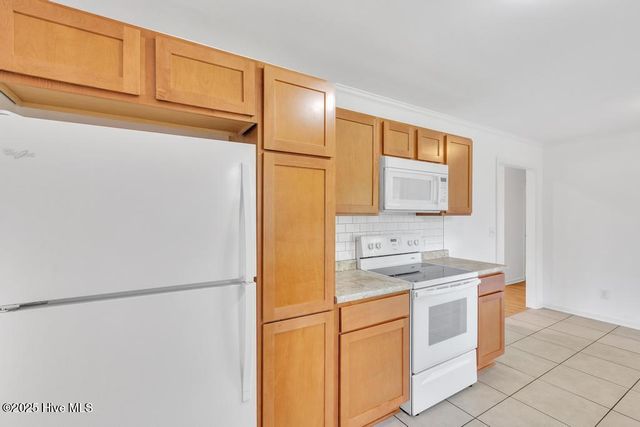 101 Holiday Drive, Hampstead, NC 28443