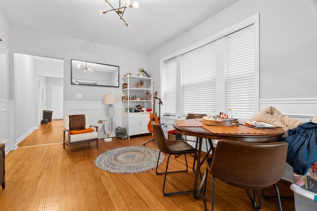 5039 W Cullom Avenue, Chicago, IL 60641