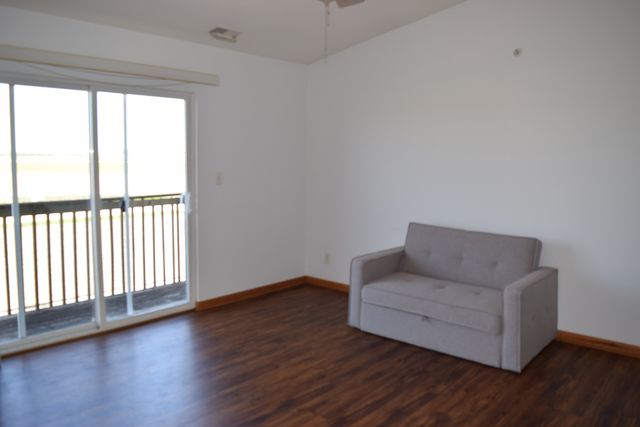 565 N Strack Street 302, Cortland, IL 60112