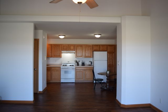 565 N Strack Street 302, Cortland, IL 60112