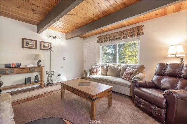 548 Moreno Lane, Sugarloaf, CA 92386