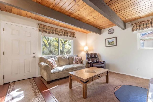 548 Moreno Lane, Sugarloaf, CA 92386