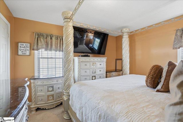 16 Carver Street, Greenville, SC 29611