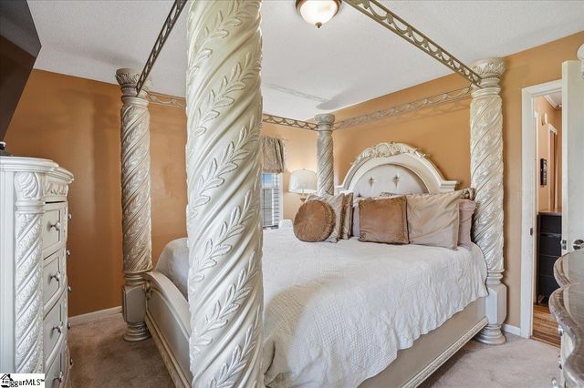 16 Carver Street, Greenville, SC 29611