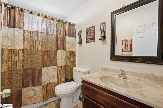 16 Carver Street, Greenville, SC 29611