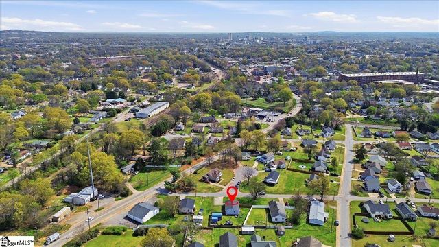 16 Carver Street, Greenville, SC 29611