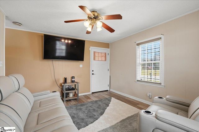 16 Carver Street, Greenville, SC 29611