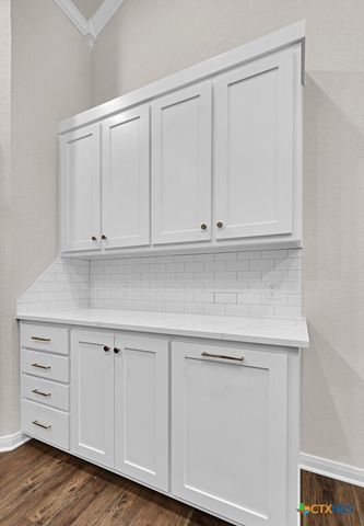 124 Morris Court, Mcgregor, TX 76657