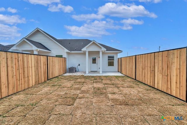 124 Morris Court, Mcgregor, TX 76657